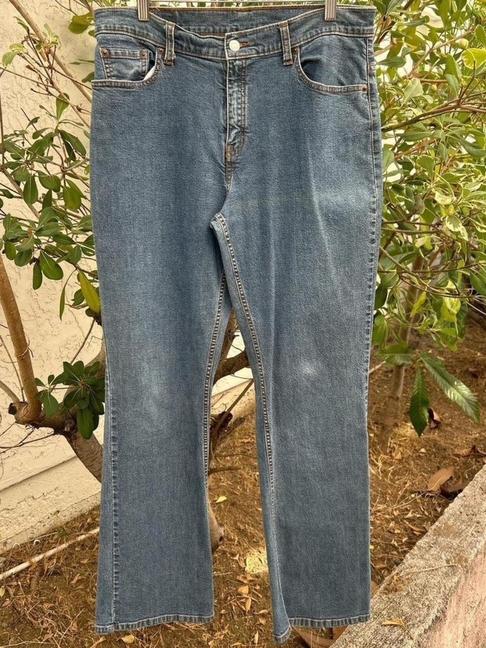 Vintage 2002 Levi’s 988 Women’s Straight Leg Jeans 14M Blue 34x31